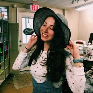 Meet your Posher, Haley